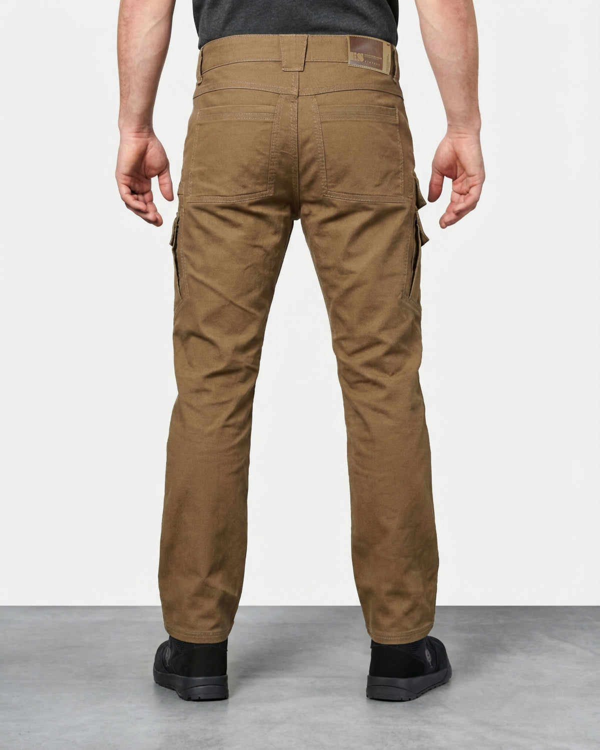 Cargo Work Pants e.s.vintage in sepia worn by a model, rear view