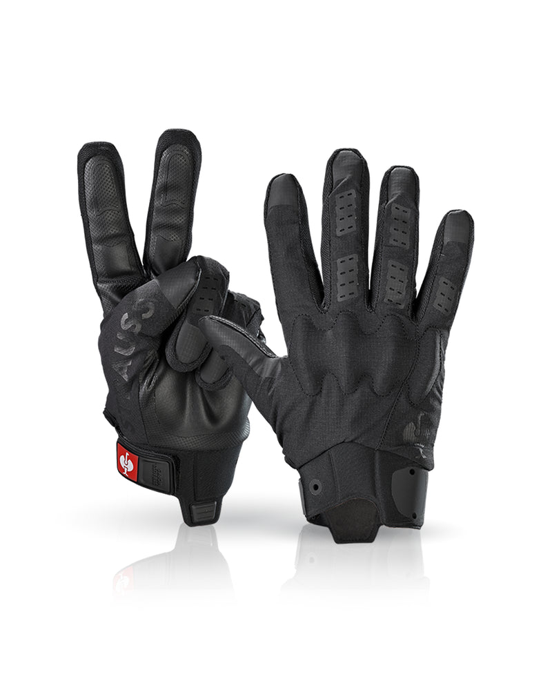Black STRAUSS e.s.trail all-season gloves with textured palms, fitted cuffs, and reinforced work grip.