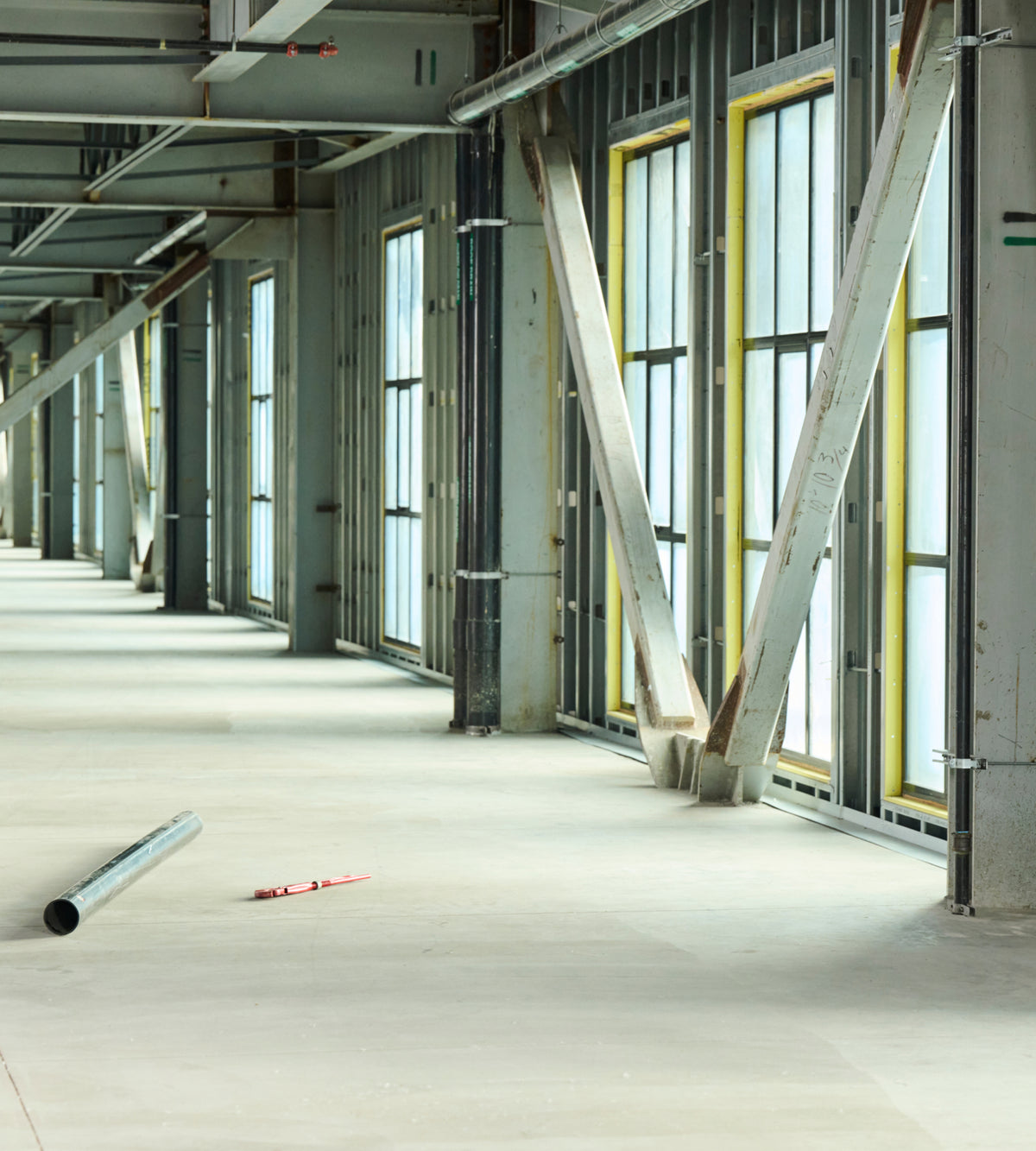 A scenery of a industrial construction jobsite.
